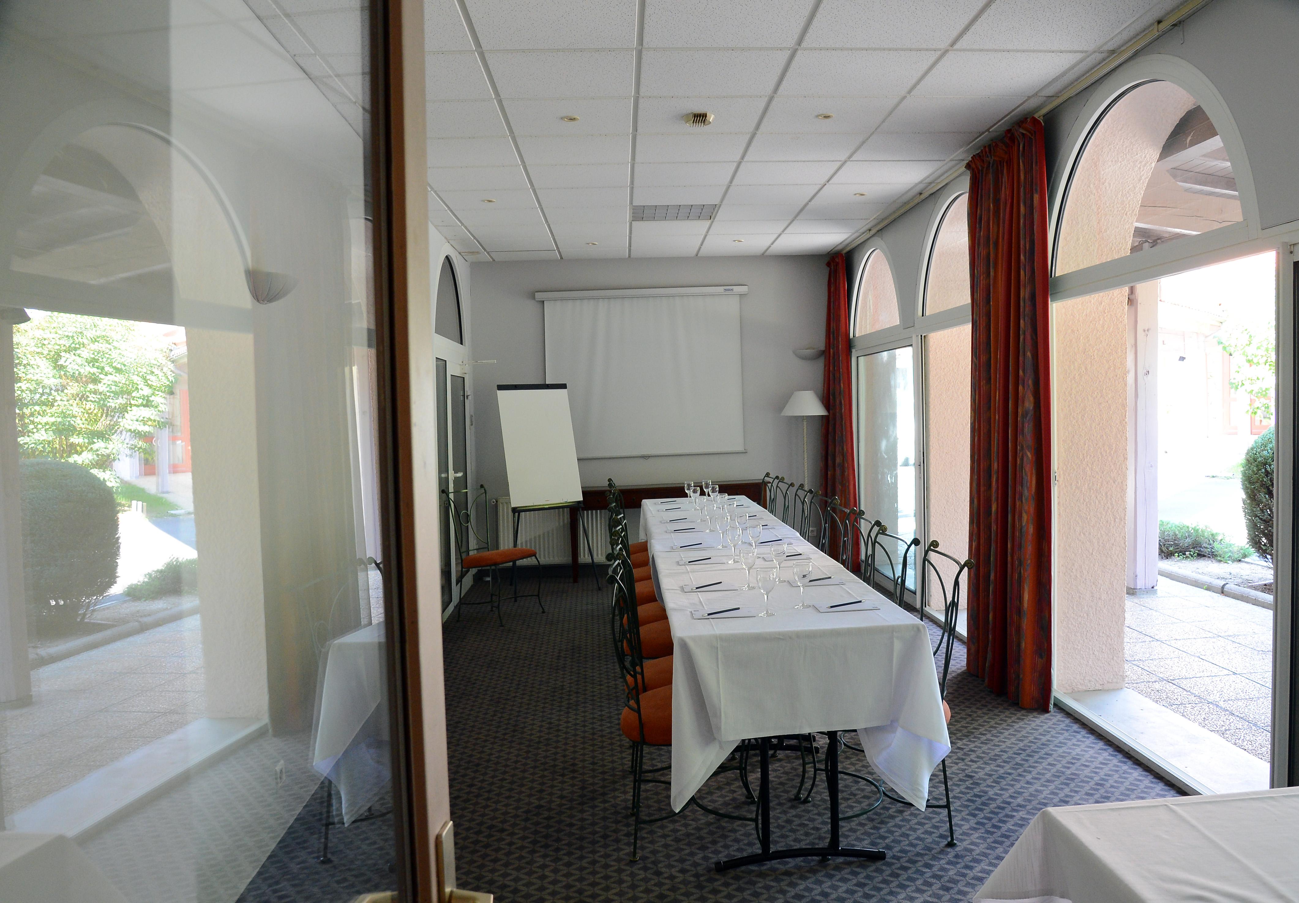 Clos St Eloi, The Originals Relais Thiers Esterno foto