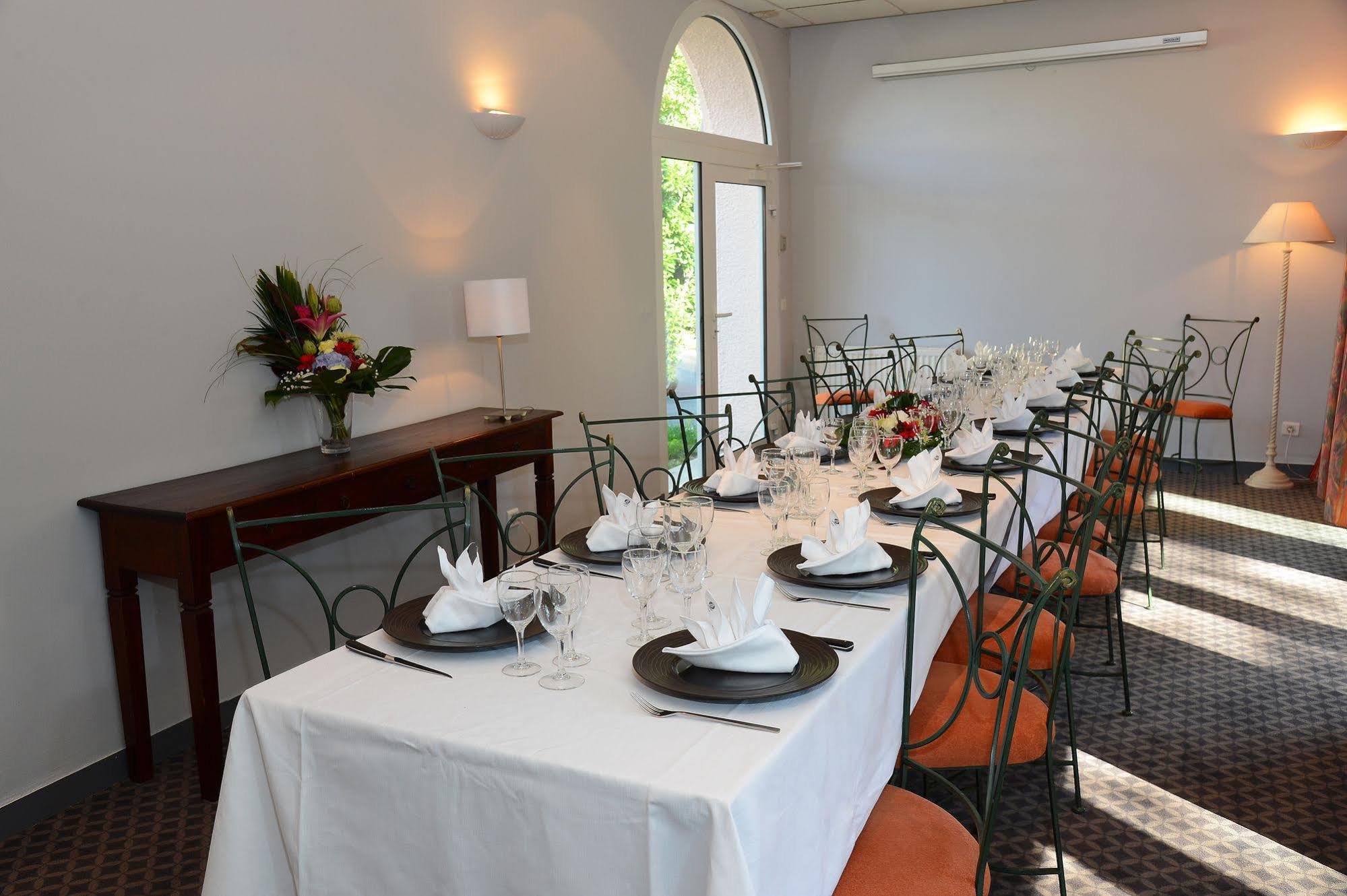 Clos St Eloi, The Originals Relais Thiers Esterno foto